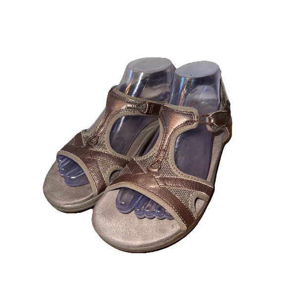 Clarks In Motion Jump Slingback Sandal Womens 8 D Pewter Open Toe Casual Comfort - Picture 1 of 7